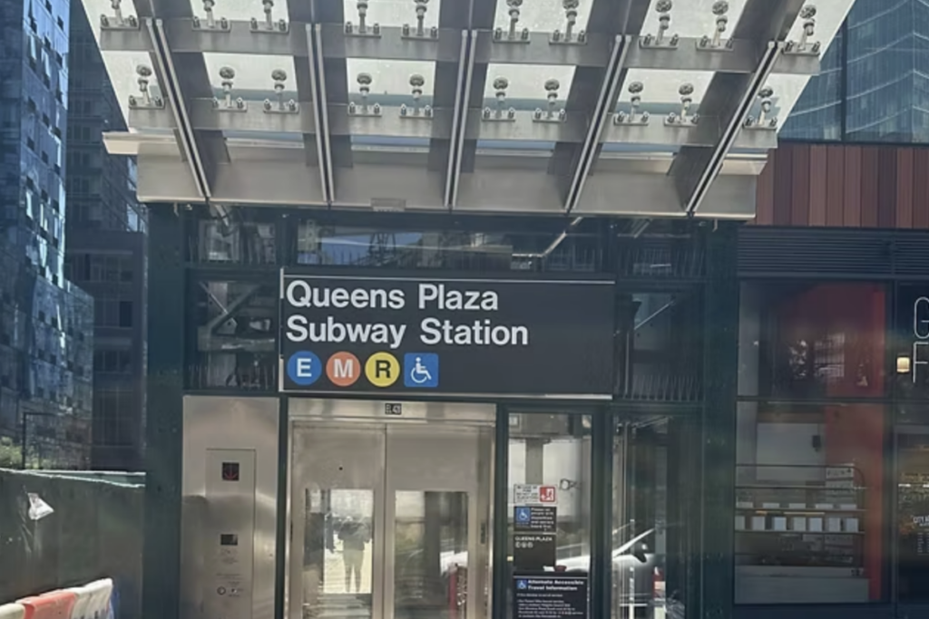 Queens Plaza Station